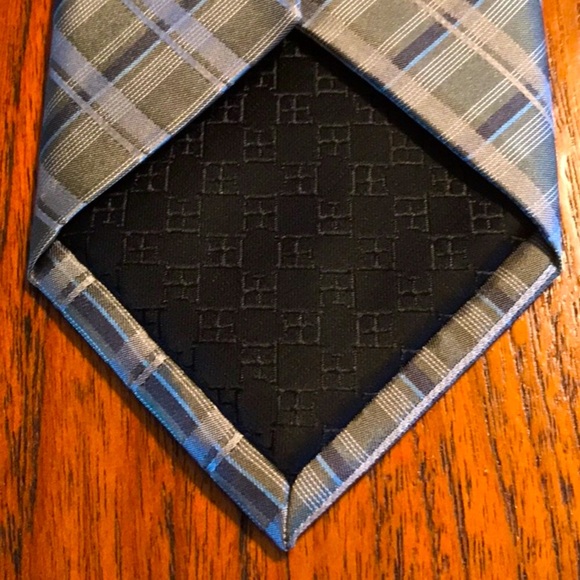 Perry Ellis Portfolio Handmade Striped Tie - Picture 9 of 10